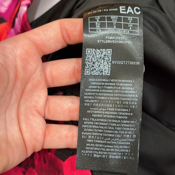 Very nice dress Guess - Picture 6 of 6